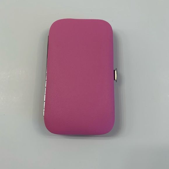 Travel Groom Set- Pink Faux Leather Shell Case - NWT - Picture 3 of 8